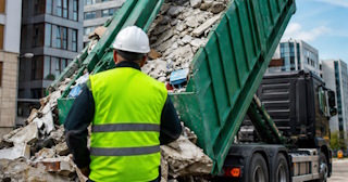 Вывоз строительного мусора в Назрани: услуги лицензированной компании — ПроМусор